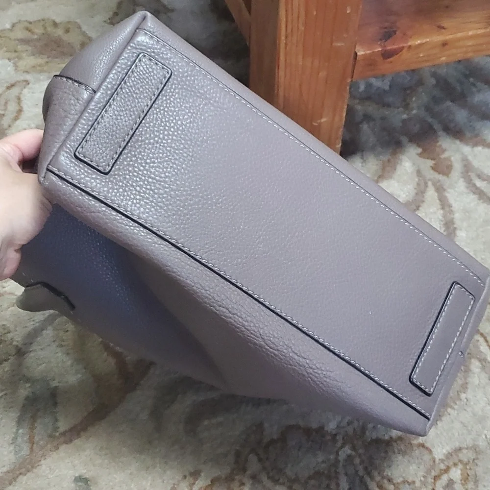 Tory Burch McGraw center zip 3 compartment satchel